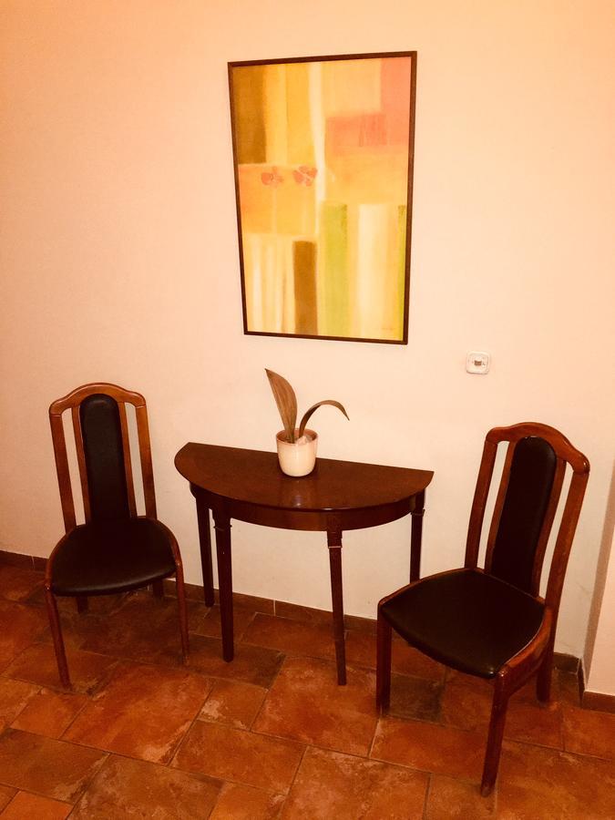 Hotel Atrium Panzio Esztergom Exterior foto
